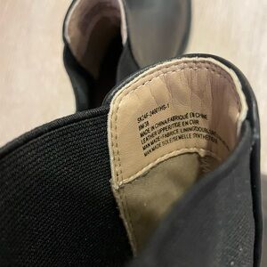 Saks Fifth Avenue Women’s Black Leather Chelsea Boots - Size 8 (38)